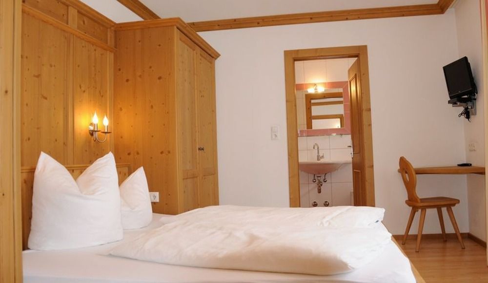 Das Gaestehaus Schneider Am Dorfplatz Alpbach Luaran gambar
