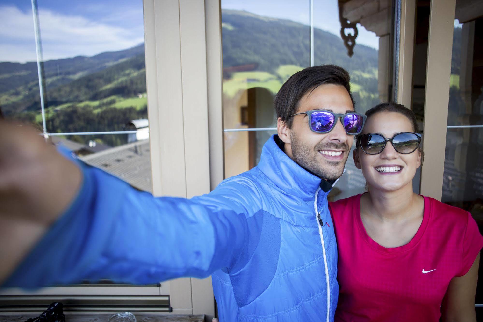 Das Gaestehaus Schneider Am Dorfplatz Alpbach Luaran gambar