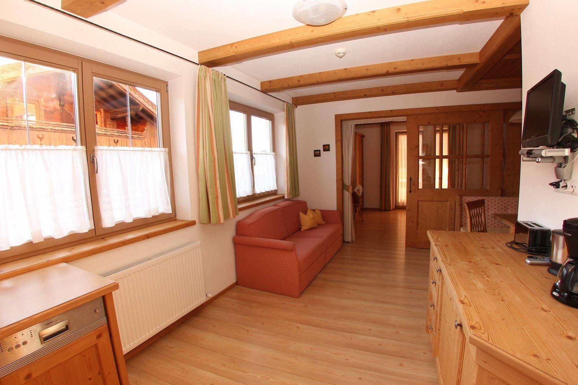 Das Gaestehaus Schneider Am Dorfplatz Alpbach Luaran gambar
