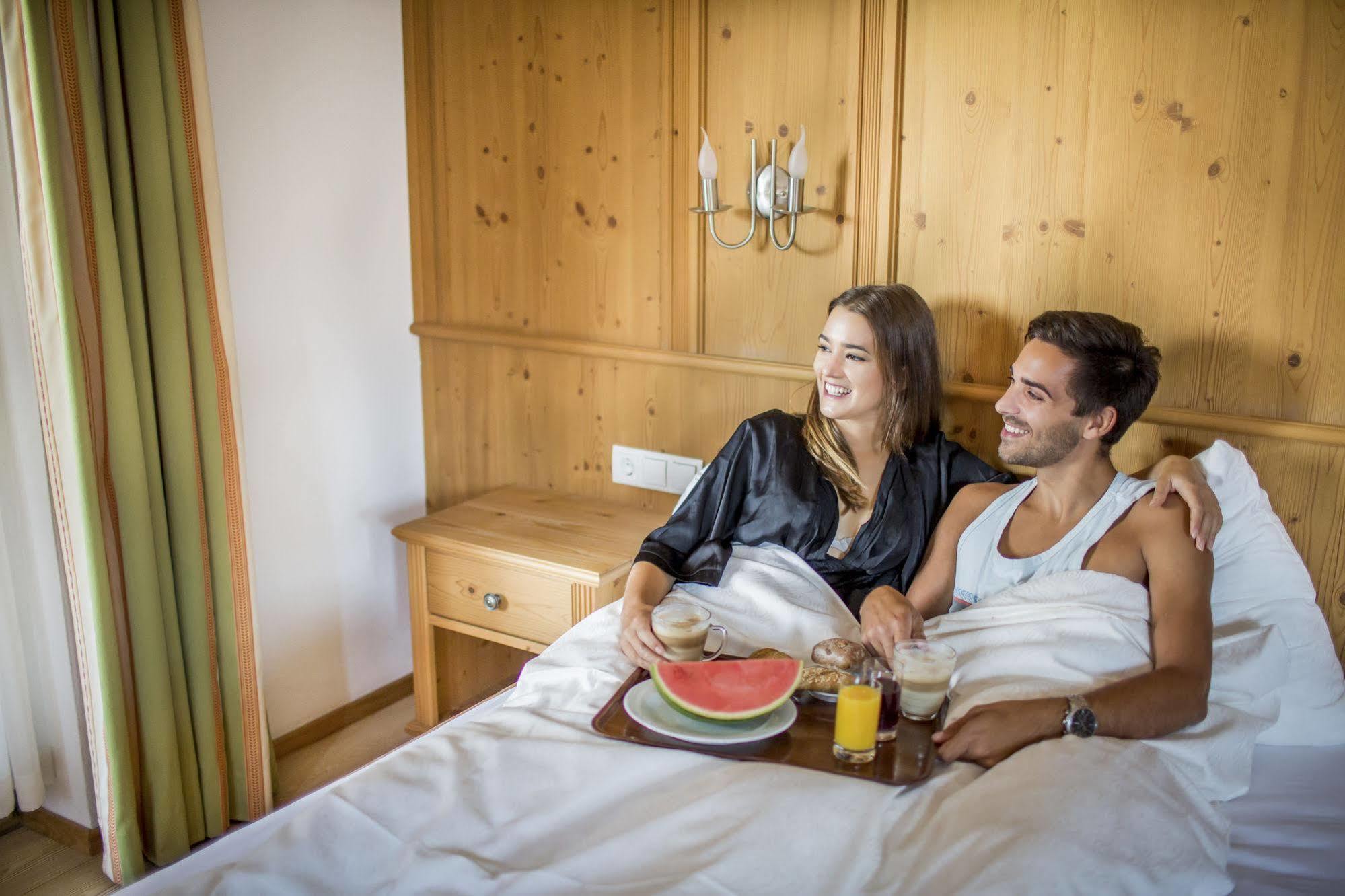 Das Gaestehaus Schneider Am Dorfplatz Alpbach Luaran gambar