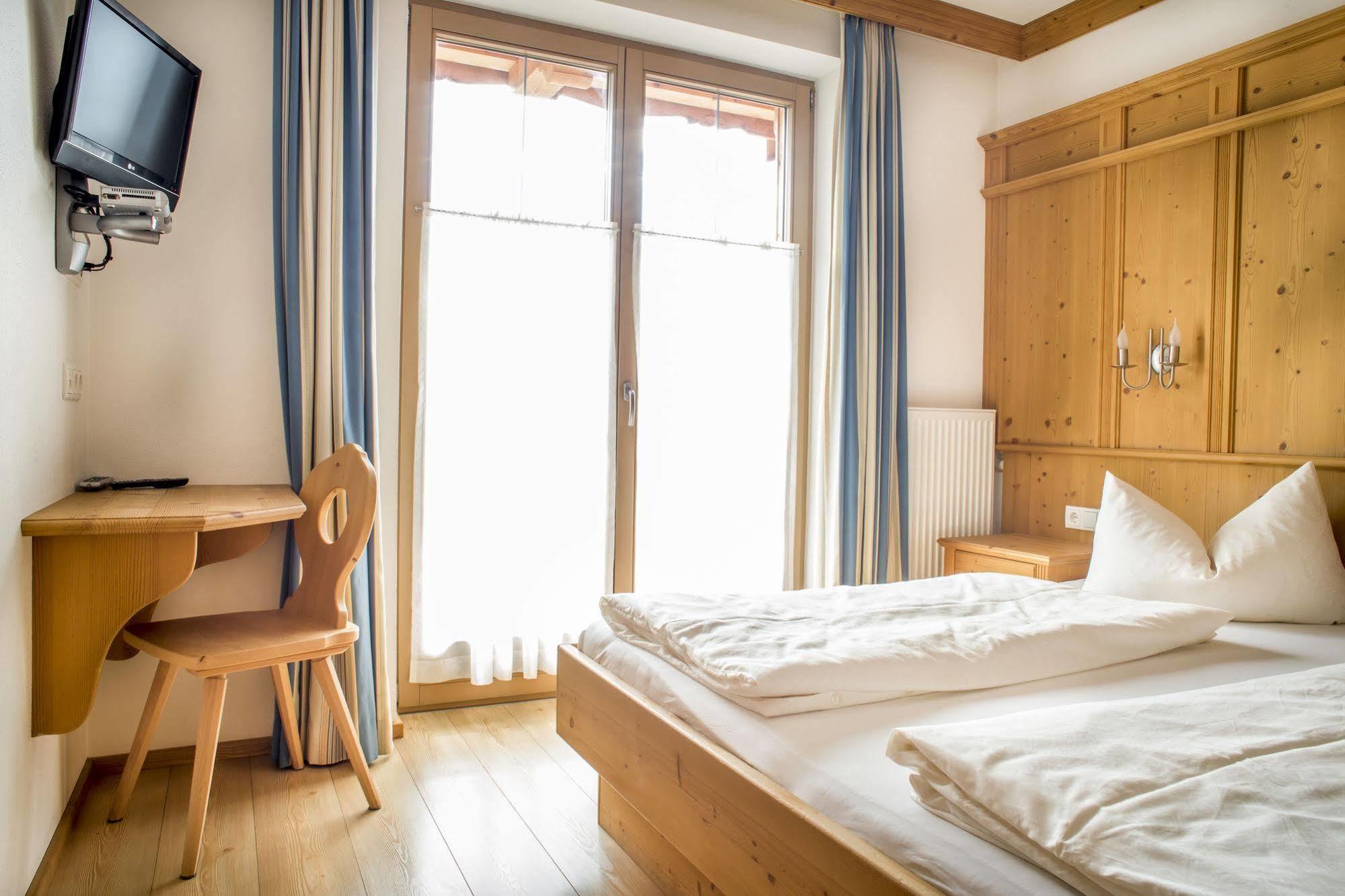 Das Gaestehaus Schneider Am Dorfplatz Alpbach Luaran gambar