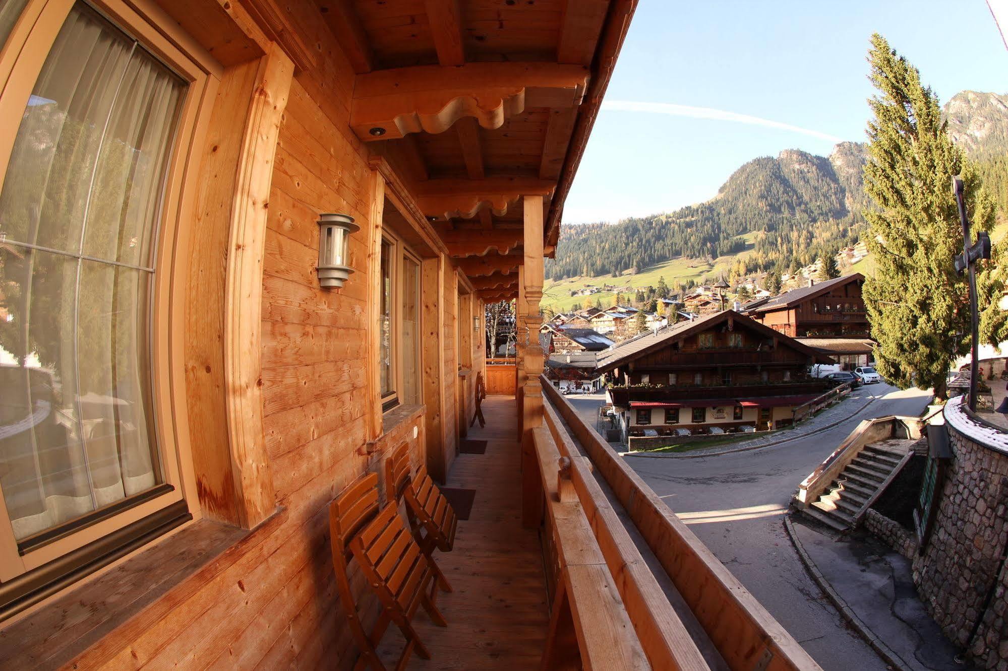 Das Gaestehaus Schneider Am Dorfplatz Alpbach Luaran gambar