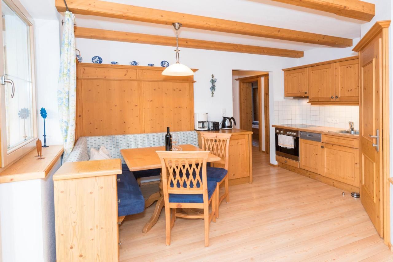 Das Gaestehaus Schneider Am Dorfplatz Alpbach Luaran gambar