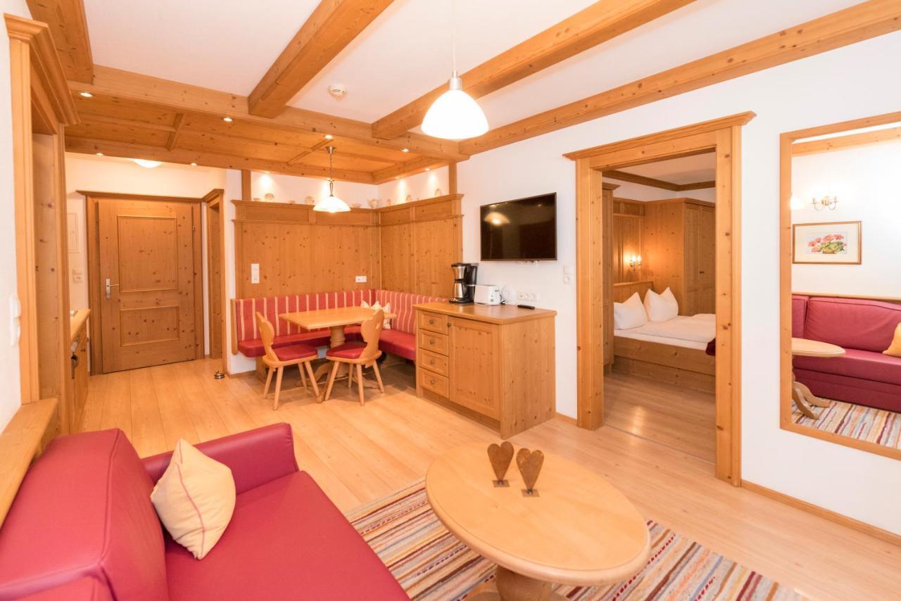 Das Gaestehaus Schneider Am Dorfplatz Alpbach Luaran gambar