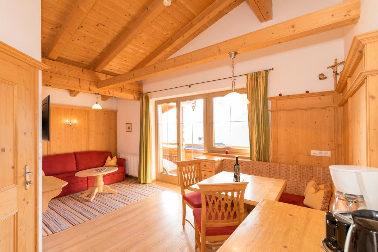 Das Gaestehaus Schneider Am Dorfplatz Alpbach Luaran gambar